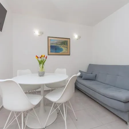 By The Sea - 20923 Apartman *