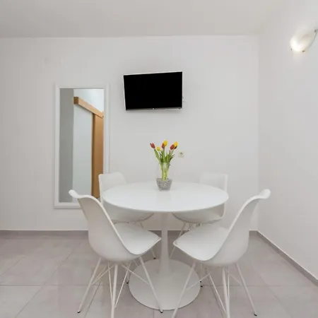 By The Sea - 20923 Apartman *