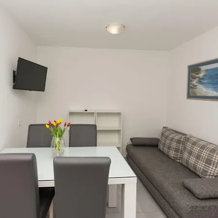 Apartman By The Sea - 20923 *