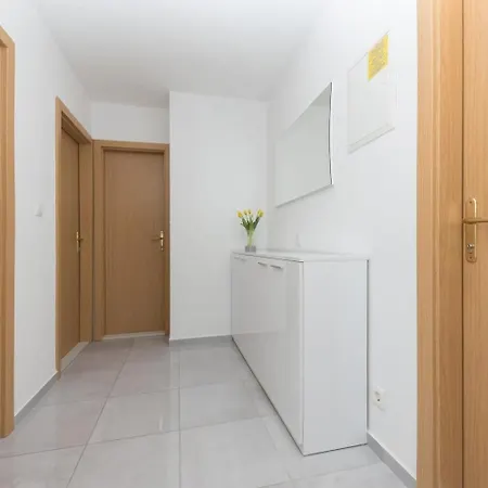 By The Sea - 20923 Apartman