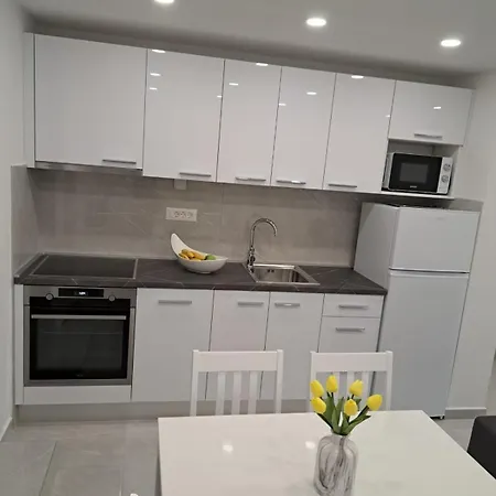 By The Sea - 20923 Apartman