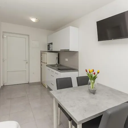 By The Sea - 20923 Apartman *