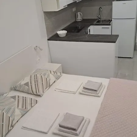 Apartman By The Sea - 20923 *